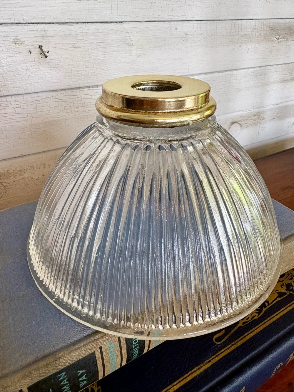 Partylite Gold Toned Self-feeding Taper Candle Lamp With Ribbed Glass Shade - - Picture 4 of 7